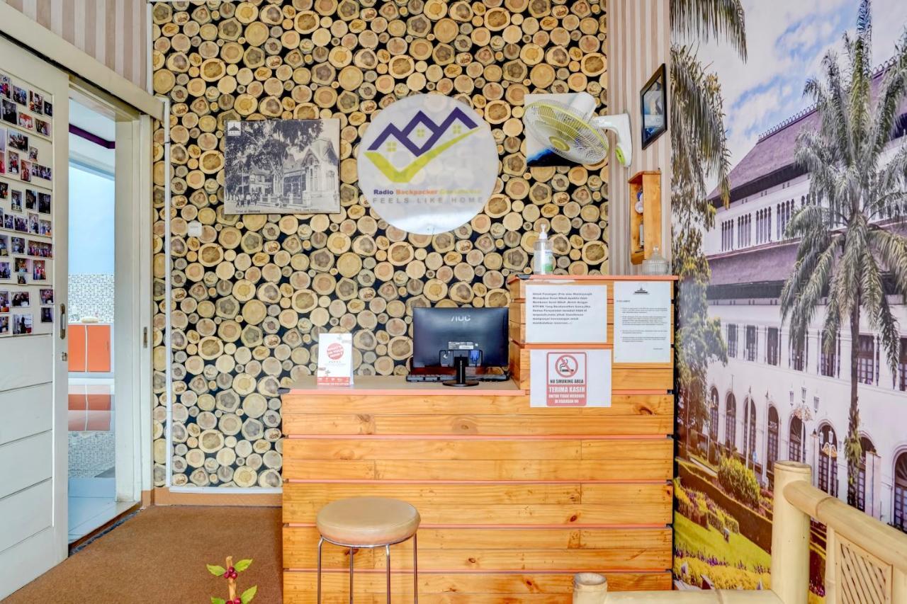 Radio Backpacker Guesthouse Syariah Bandung Exteriér fotografie