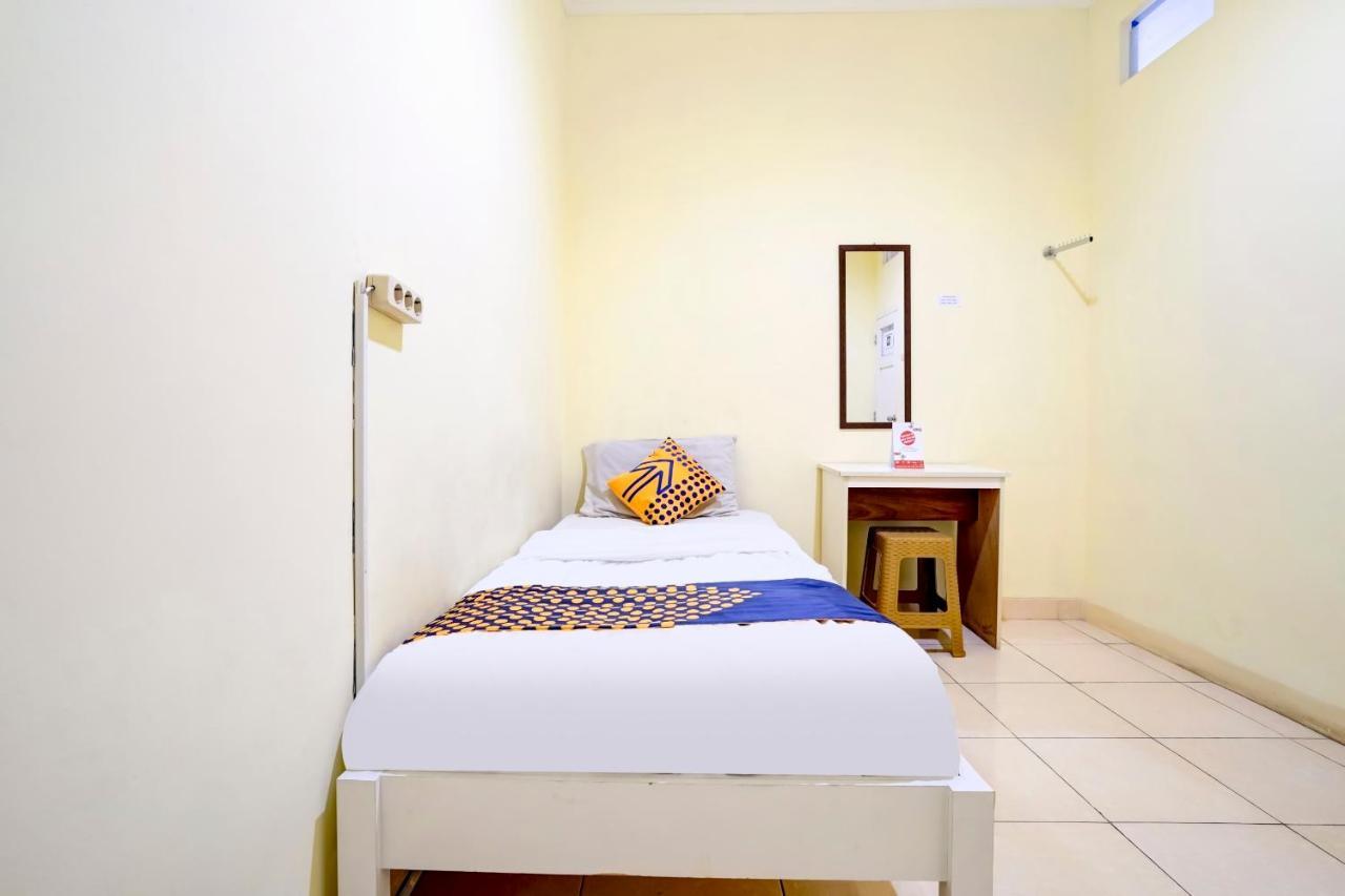 Radio Backpacker Guesthouse Syariah Bandung Exteriér fotografie
