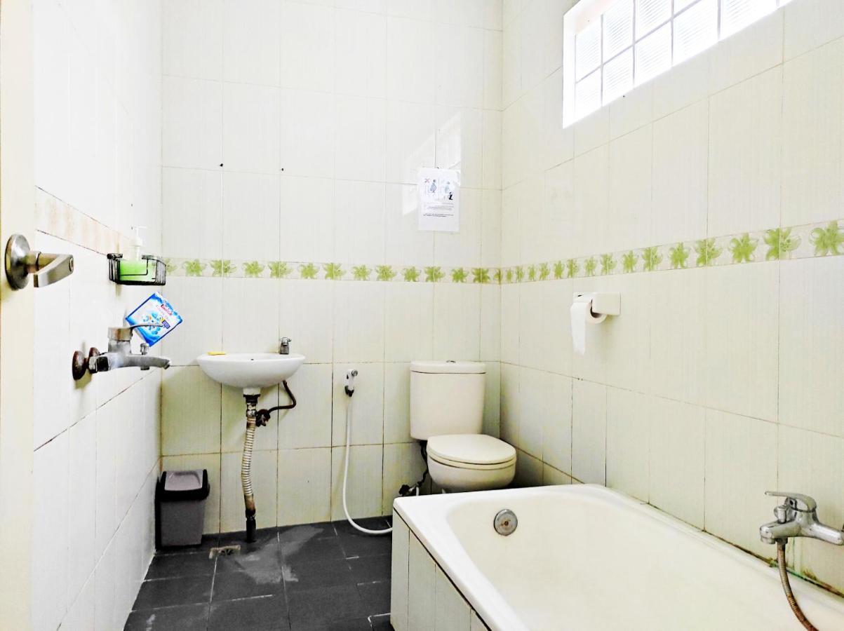 Radio Backpacker Guesthouse Syariah Bandung Exteriér fotografie