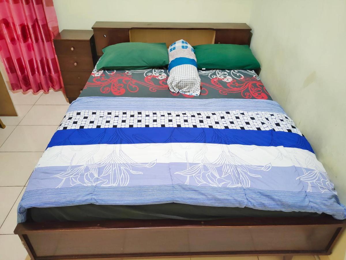 Radio Backpacker Guesthouse Syariah Bandung Exteriér fotografie