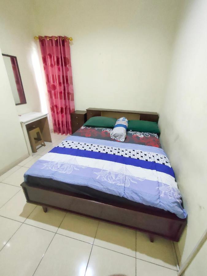 Radio Backpacker Guesthouse Syariah Bandung Exteriér fotografie
